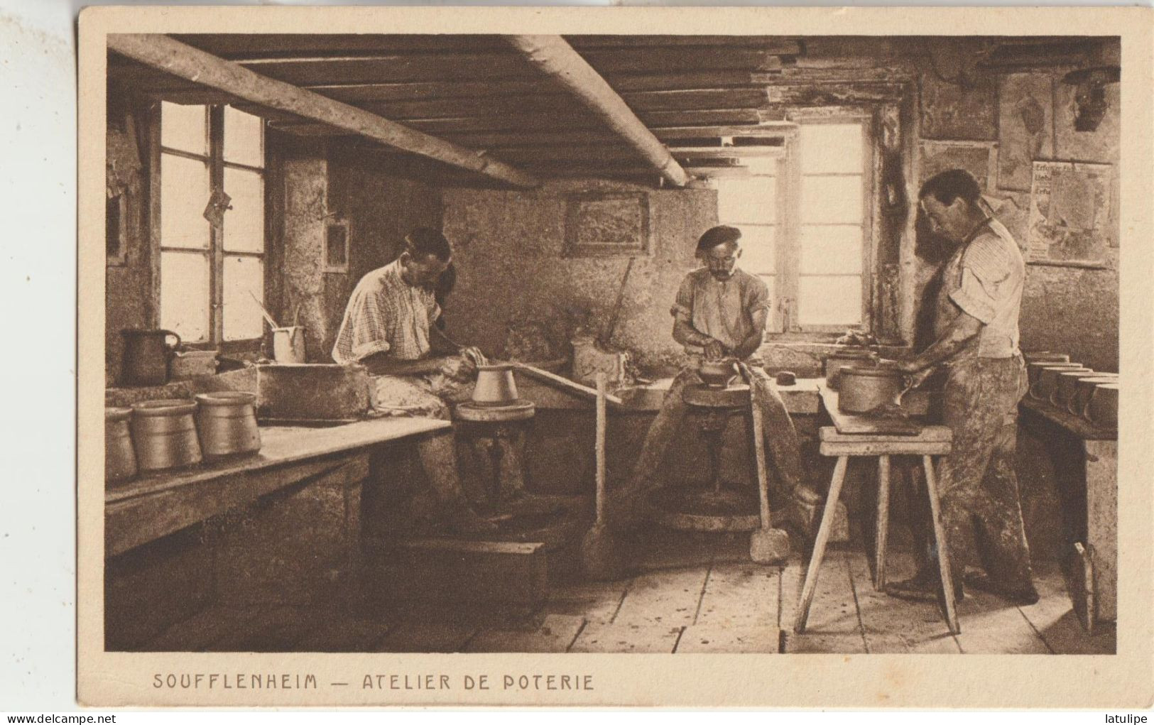 Soufflenheim 68  Carte Non Circulé- Atelier De Poterie -Ouvriers En Plein Travail - Other & Unclassified