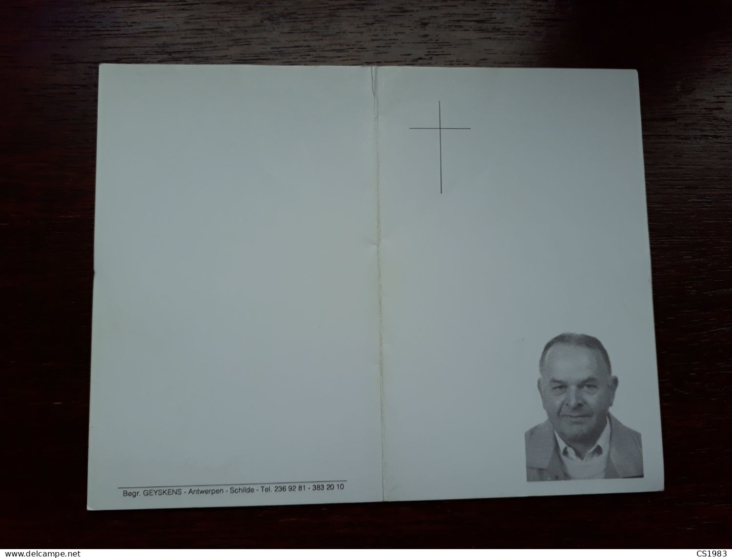 Jos Van Looveren ° 's-Gravenwezel 1932 + 1994 X José Teunkens - Obituary Notices