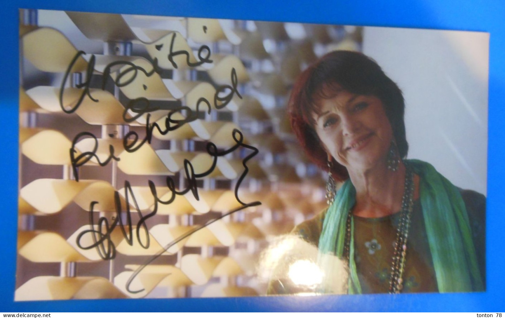 AUTOGRAPHE DE ANNIE DUPEREY SUR PHOTO - Acteurs & Comédiens