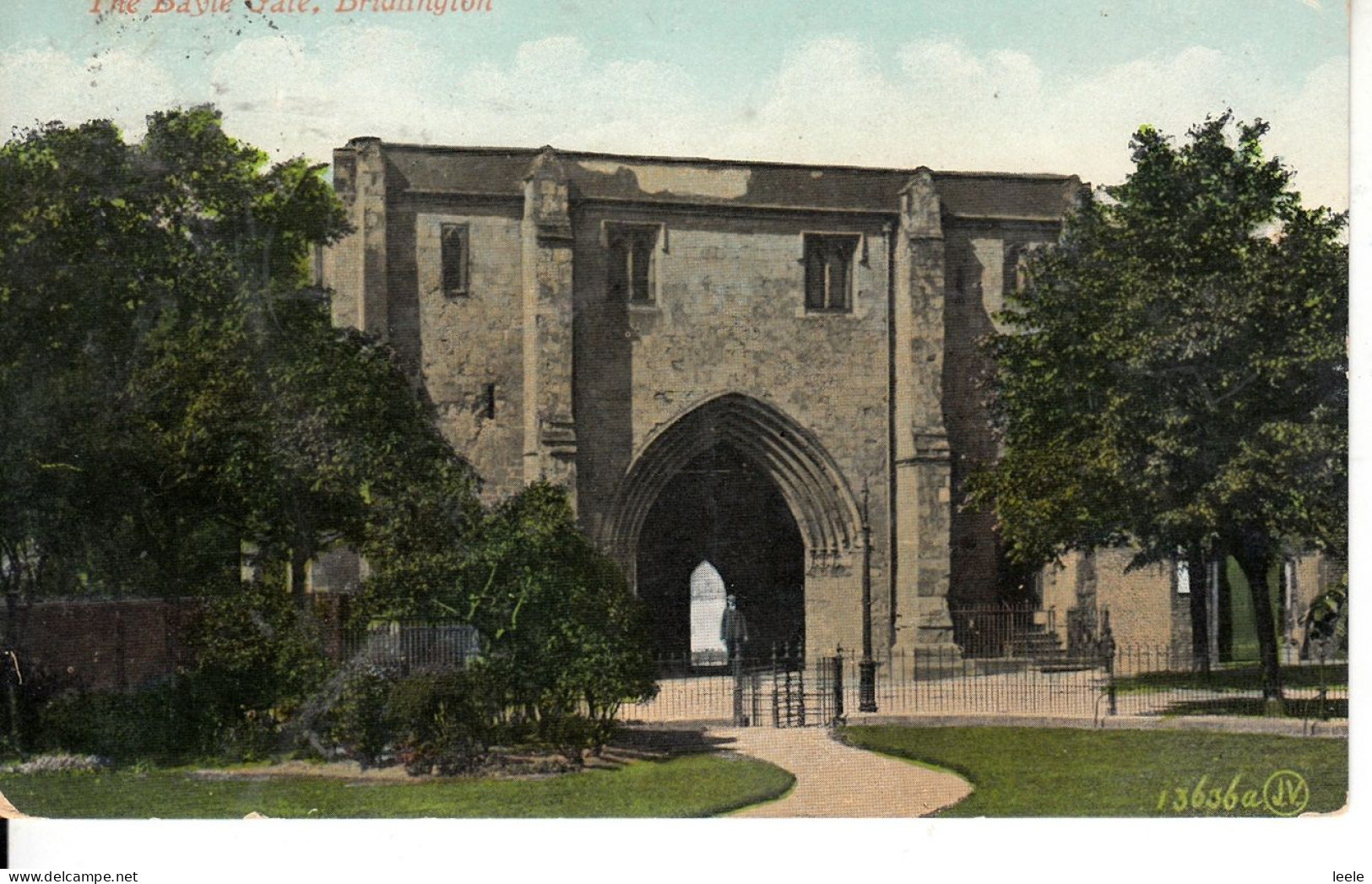 H86. Vintage Postcard. The Bayle Gate, Bridlington. Yorkshire - Andere & Zonder Classificatie