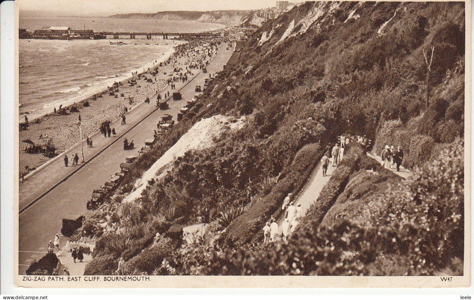 H75.  Vintage Postcard.  Zig-Zag Path.  East Cliff, Bournemouth. - Bournemouth (until 1972)