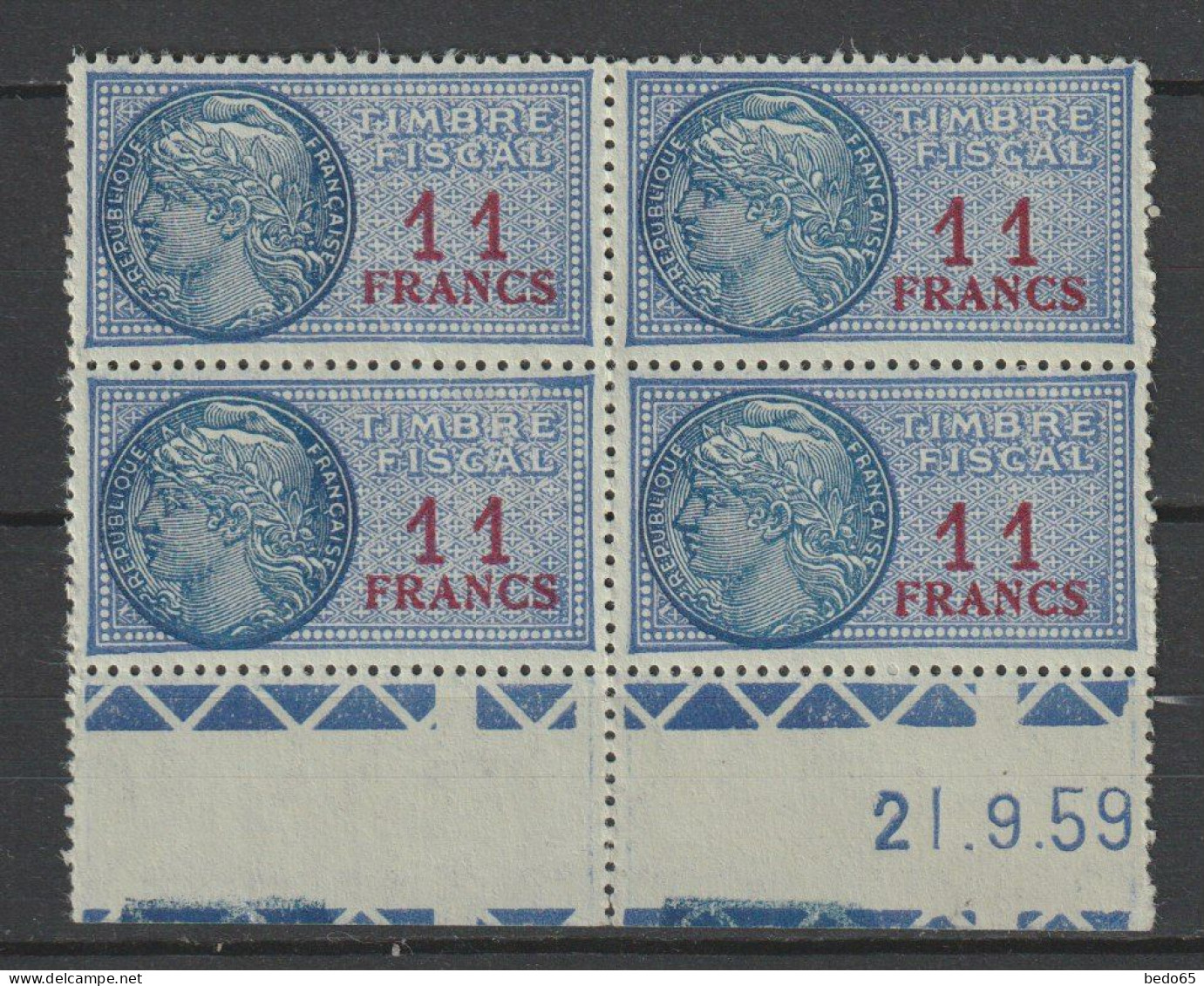 FISCAL  N°  144 / Long Serif / BLOC DE 4 COIN DATE 1959 NEUF ** LUXE SANS CHARNIERE / MNH - Timbres