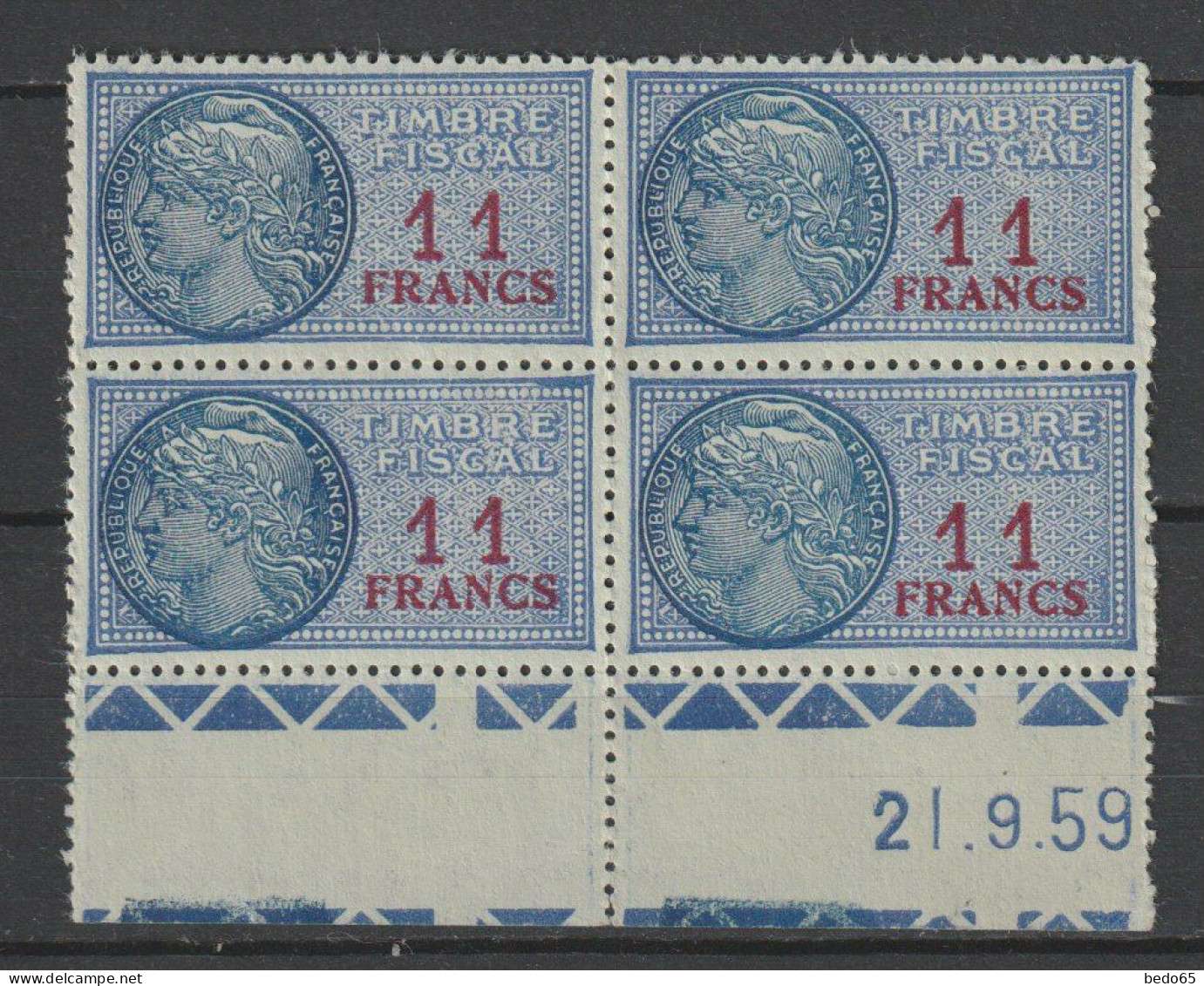 FISCAL  N°  144 / Long Serif / BLOC DE 4 COIN DATE 1959 NEUF ** LUXE SANS CHARNIERE / MNH - Stamps