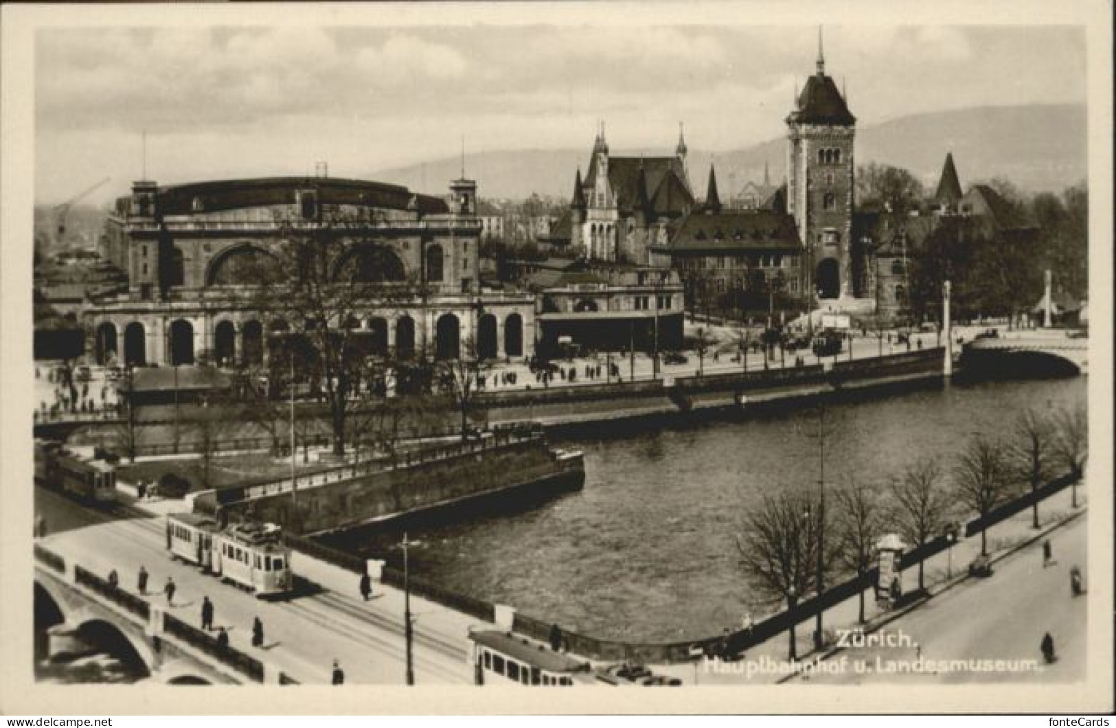 10847027 Zuerich Zuerich Tram Haupstbahnhof Landesmuseum * Zuerich - Other & Unclassified