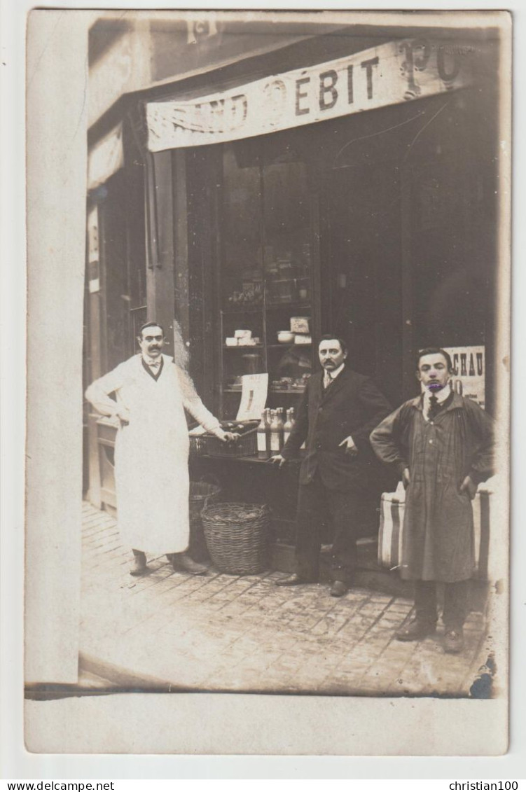 CARTE PHOTO ECRITE DE FORMERIE ? - EPICERIE " GRAND DEBIT PO..? - PANIER DE LEGUMES EN OSIER - BOUTEILLES -z 2 SCANS Z- - To Identify