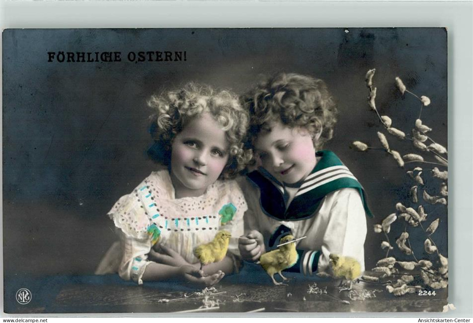 39290411 - 2244 Ostern Kinder  Mit Kueken AK - Photographs