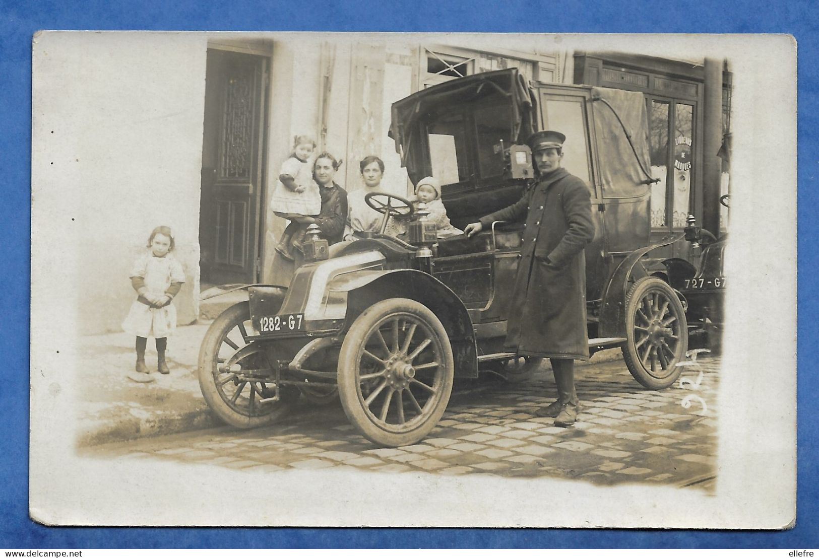 75 - PARIS - TAXI PARISIEN - RENAULT AG1  ? - Plan Animé Famille Marins Droc Rue De Seine Café - Taxis & Huurvoertuigen