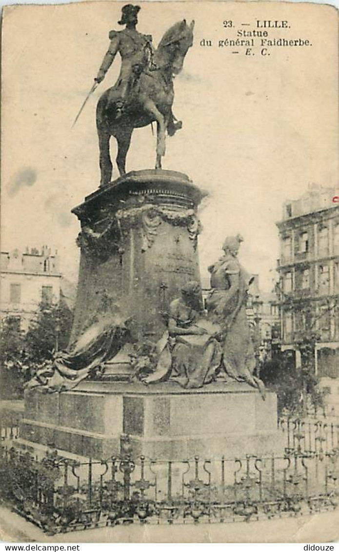 59 - Lille - La Statue Du Général Faidherbe - Oblitération Ronde De 1920 - Etat Pli Visible - CPA - Voir Scans Recto-Ver - Lille