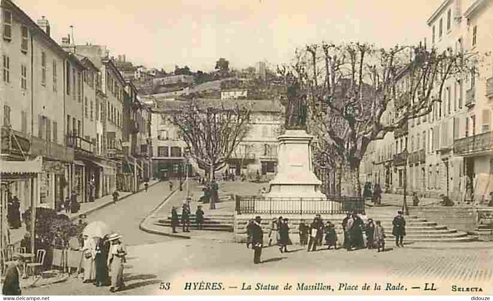 83 - Hyères - La Statue De Massillon - Place De La Rade - Animée - CPA - Voir Scans Recto-Verso - Hyeres