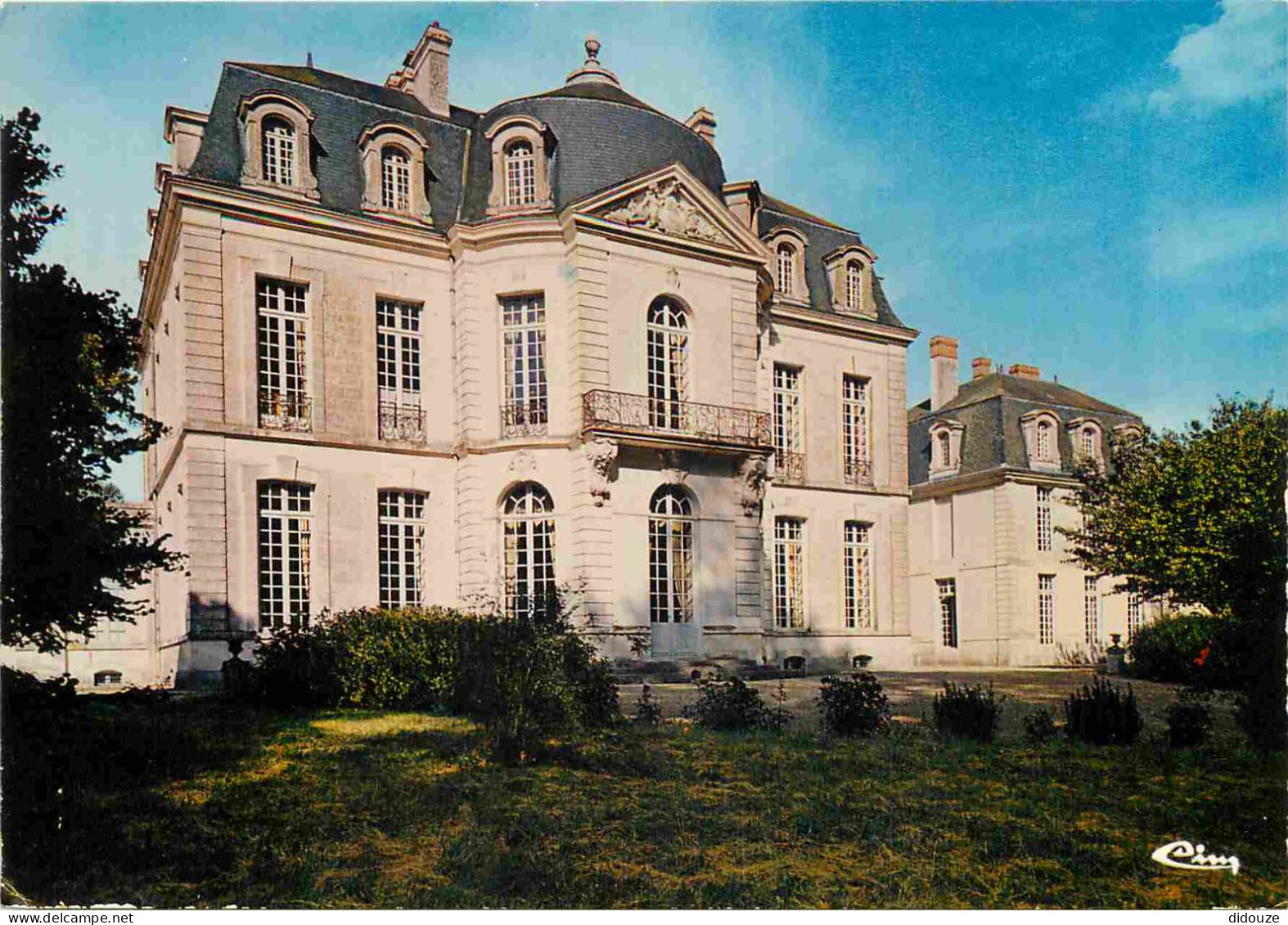 86 - Les Ormes - Le Château - CPM - Carte Neuve - Voir Scans Recto-Verso - Other & Unclassified