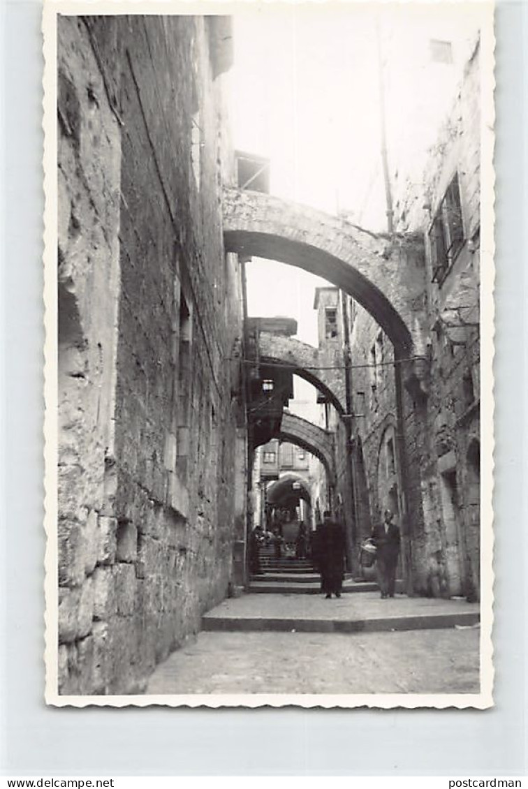 Israel - JERUSALEM - A Street - PHOTOGRAPH Postcard Size - Publ. Unknown  - Israele