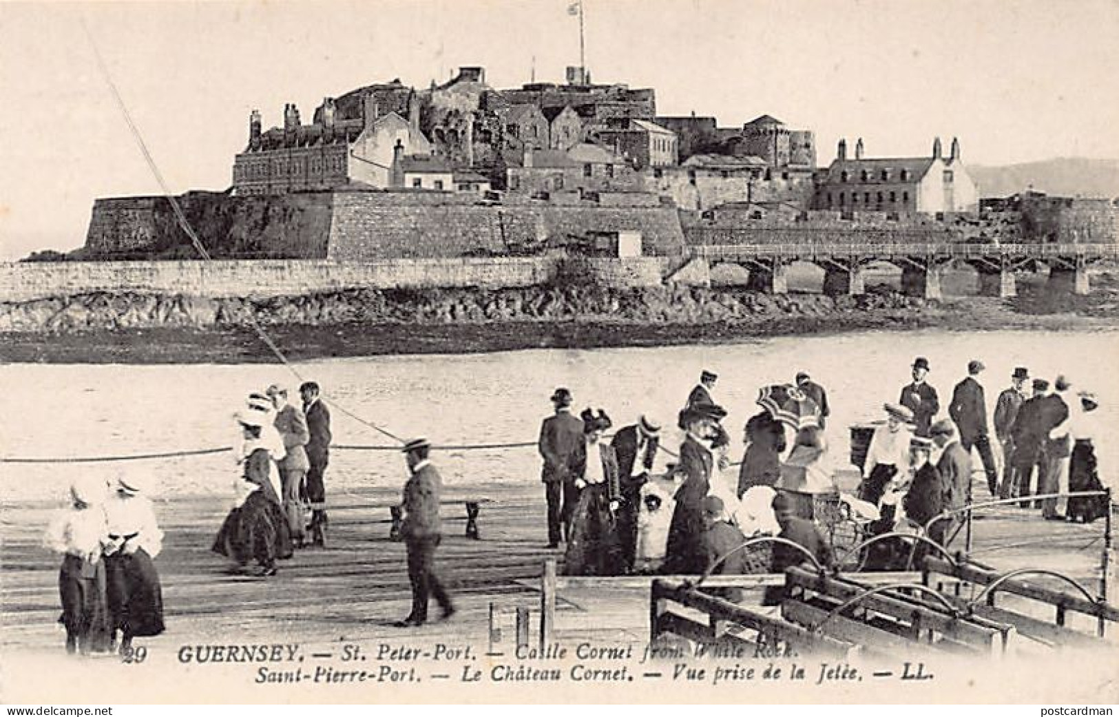 Guernsey - ST. PETER PORT - Castle Cornet From White Rock - Publ. Levy L.L. 29 - Guernsey