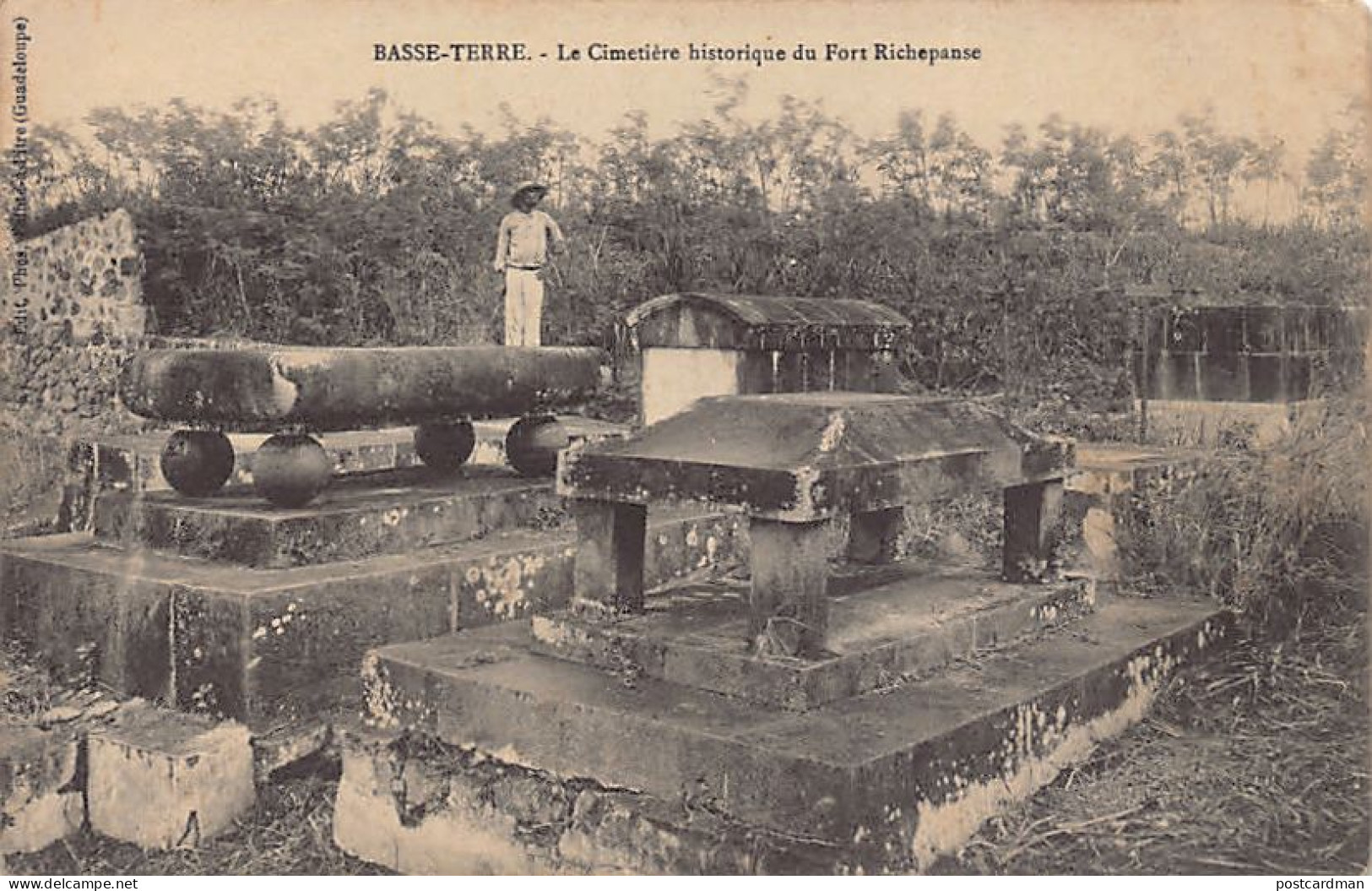 Guadeloupe - BASSE-TERRE - Le Cimétière Historique Du Fort Richepanse - Ed. Phos  - Basse Terre