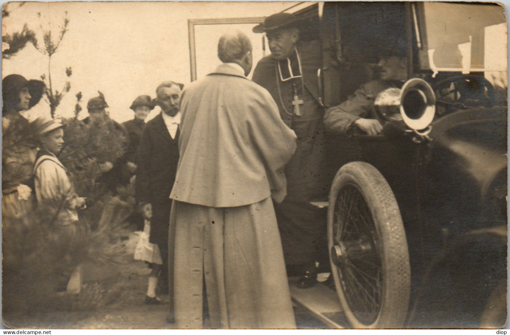 CP Carte Photo D&#039;&eacute;poque Photographie Vintage Almen&ecirc;ches 61 Religieux Automobile - Anonymous Persons