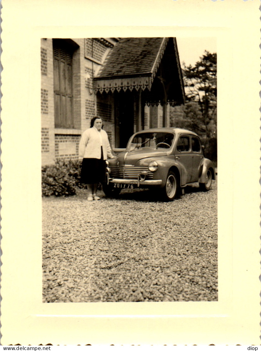 Photographie Photo Vintage Snapshot Amateur Automobile Voiture 4 Chevaux - Cars