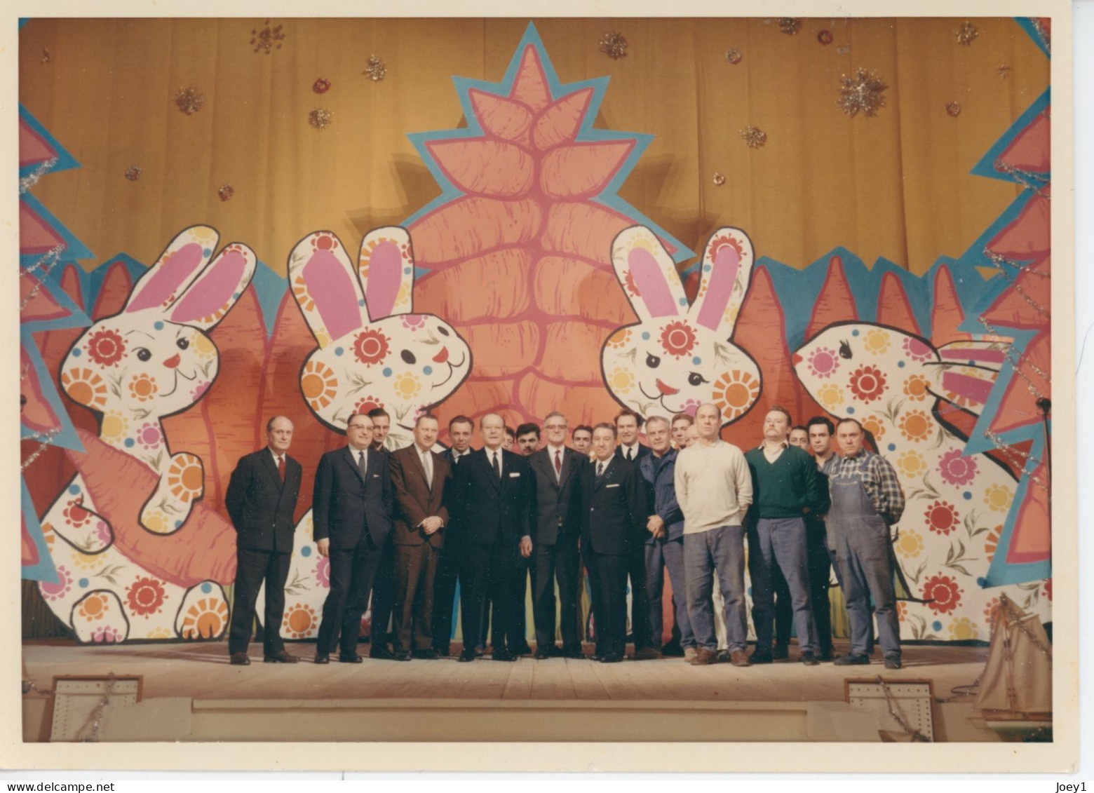 Photo Responsable Et équipe Technique Mairie De Paris Noel 1967 - Identified Persons