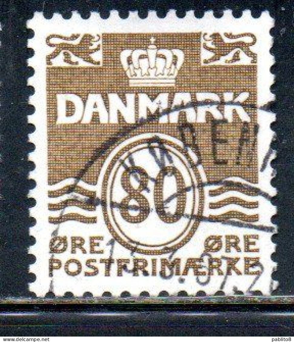 DANEMARK DANMARK DENMARK DANIMARCA 1985 WAVY LINES AND NUMERAL OF VALUE 80o USED USATO OBLITERE' - Usati