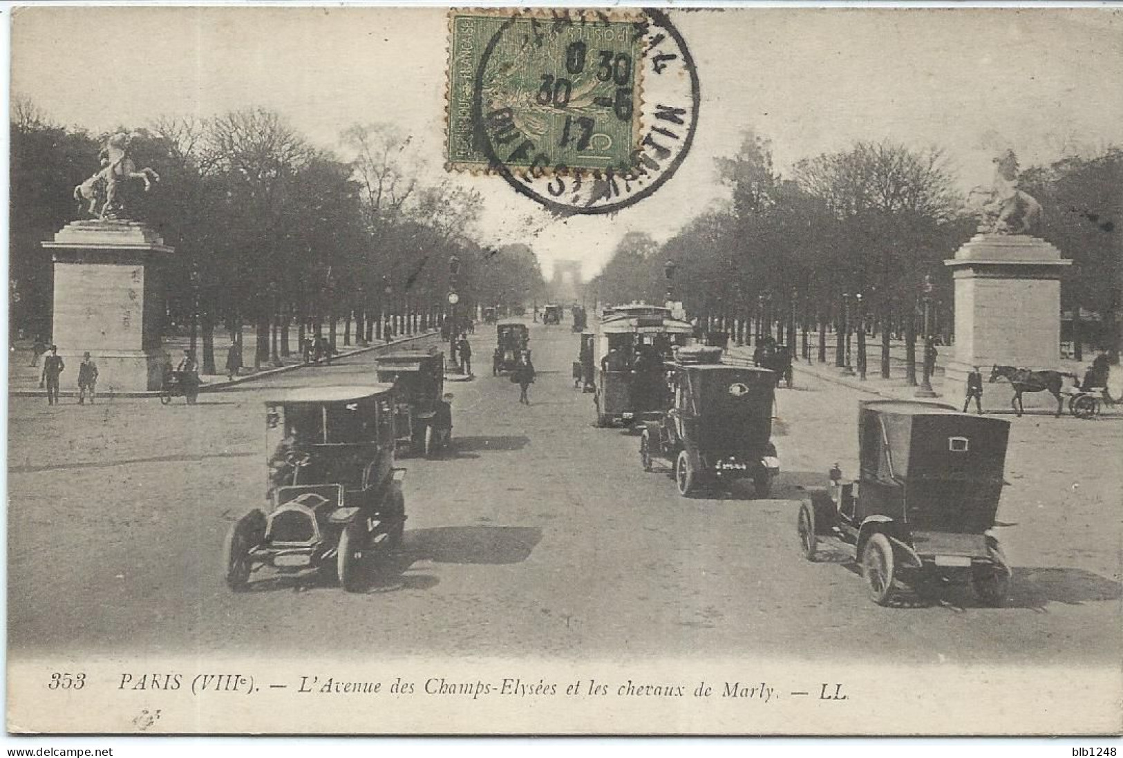 CH 75 Paris L' Avenue Des Champs Elysees Et Les Chevaux De Marly - Champs-Elysées