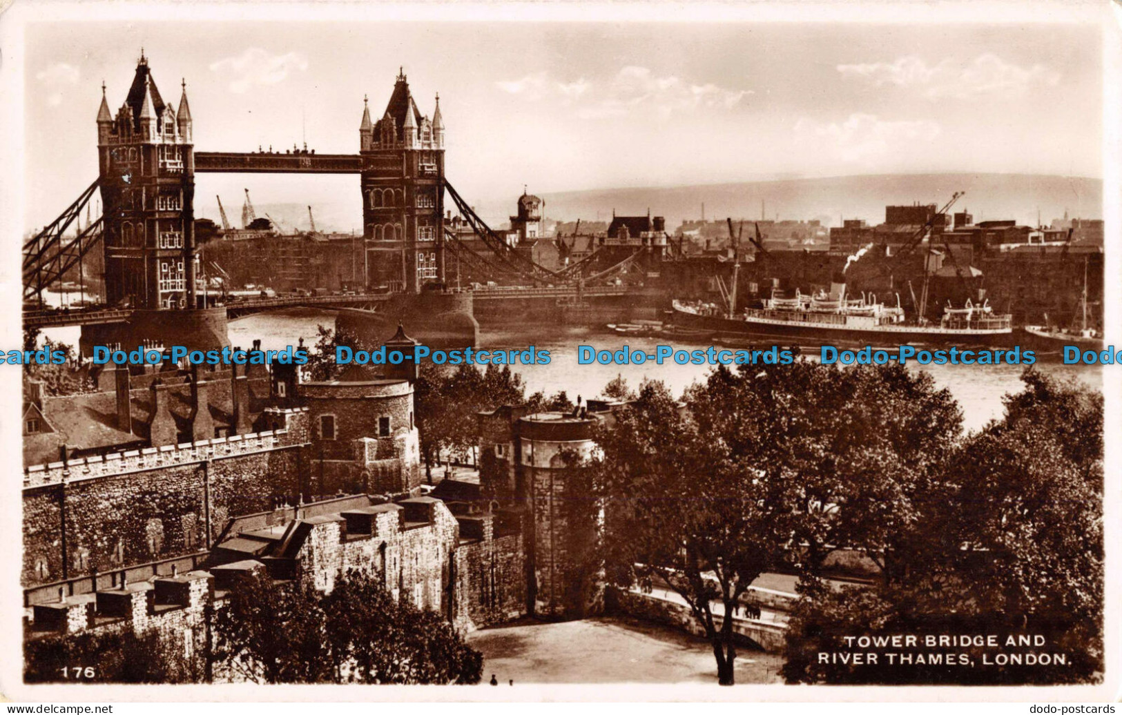 R097709 Tower Bridge And River Thames. London. RP - Andere & Zonder Classificatie