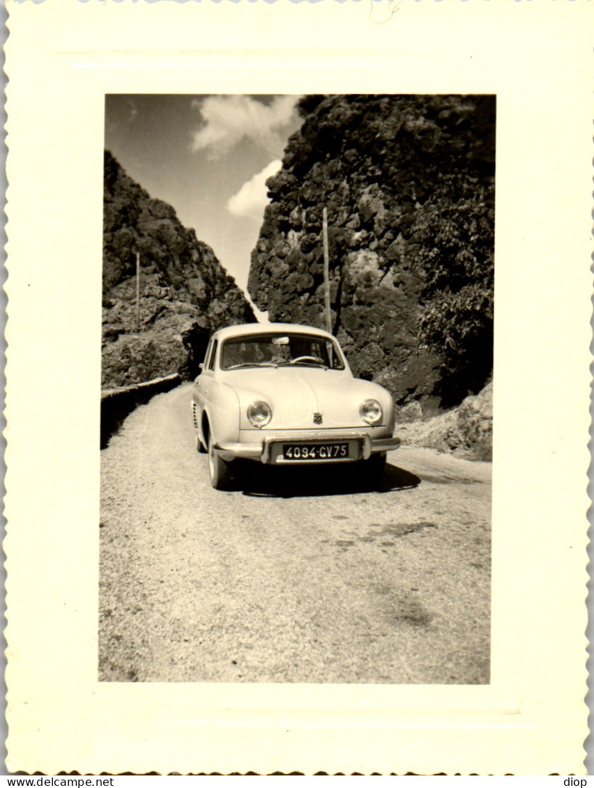 Photographie Photo Vintage Snapshot Amateur Automobile Voiture Renault - Cars
