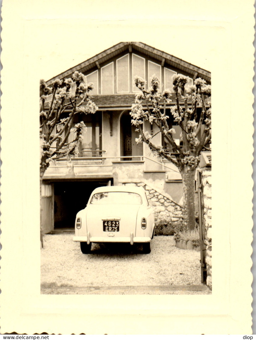 Photographie Photo Vintage Snapshot Amateur Automobile Voiture Peugeot - Automobiles
