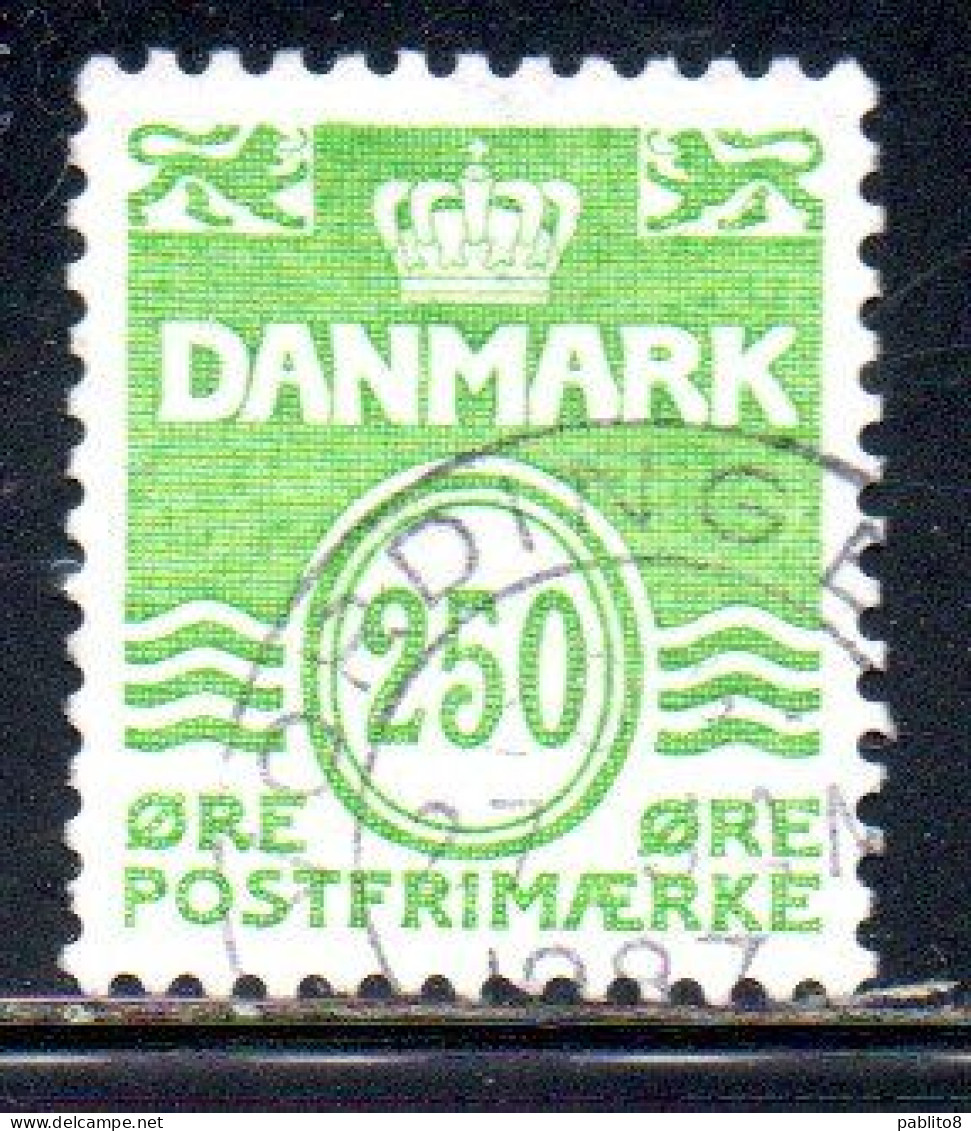 DANEMARK DANMARK DENMARK DANIMARCA 1985 WAVY LINES AND NUMERAL OF VALUE 250o USED USATO OBLITERE' - Oblitérés