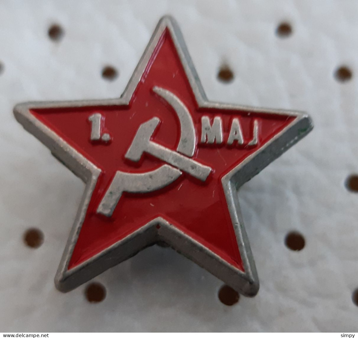 1. May Labour Day Red Star Sickle Hammer Slovenia Pin - Sonstige & Ohne Zuordnung