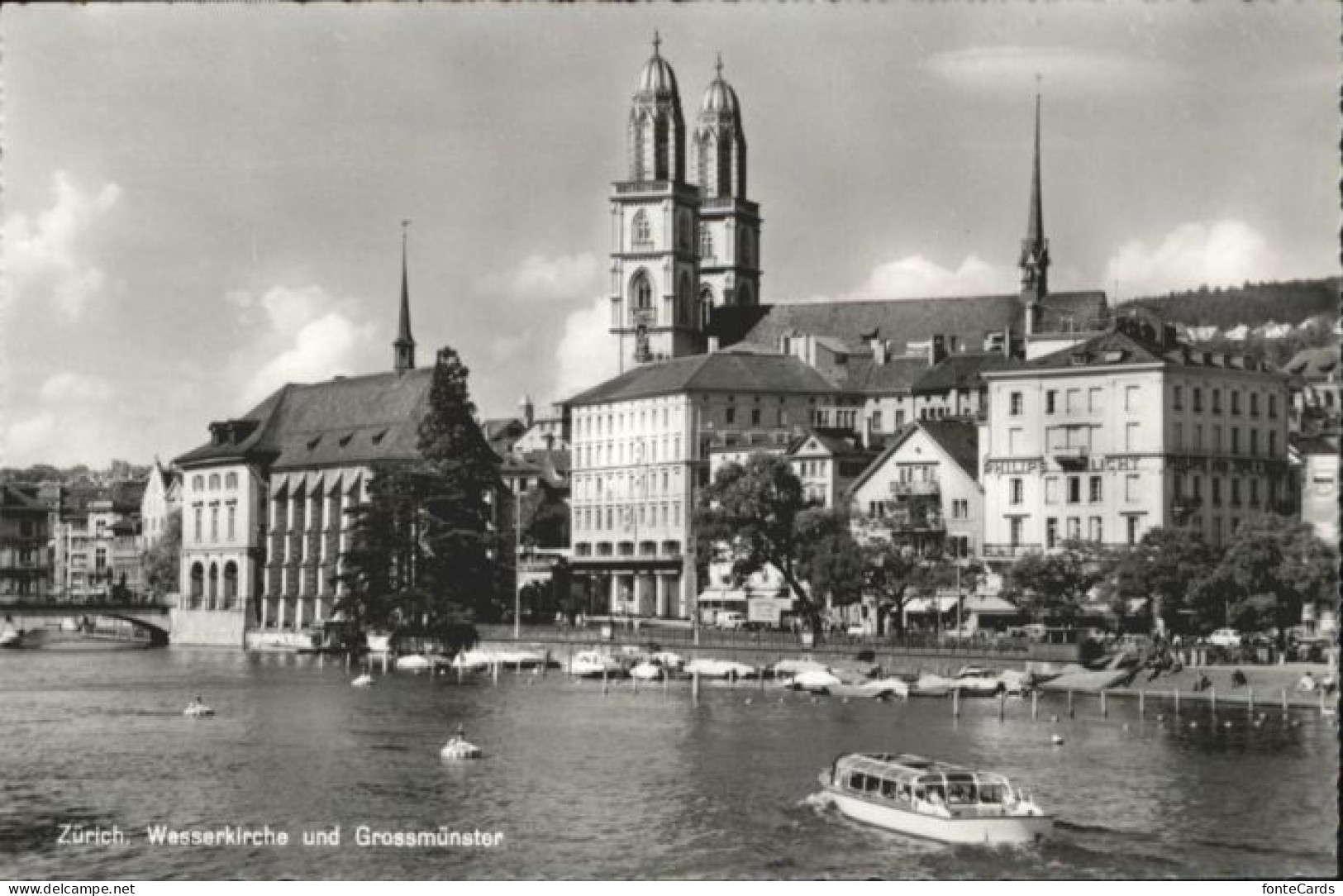 10815703 Zuerich Zuerich Wasser Kirche Grossmuenster Boot * Zuerich - Other & Unclassified