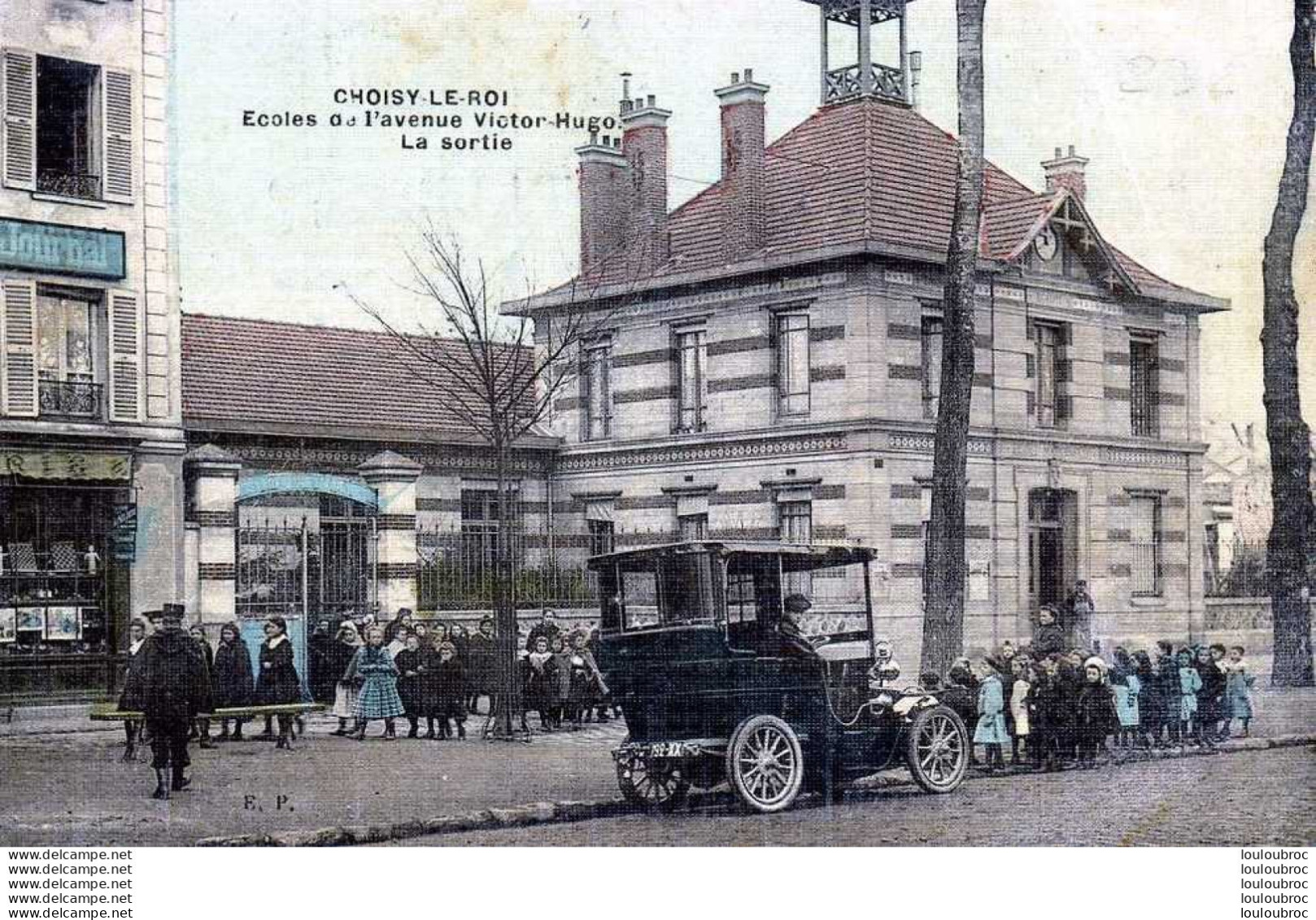 94 CHOISY LE ROI ECOLES DE L'AVENUE VICTOR HUGO LA SORTIE AVEC AUTO ANCIENNE - Choisy Le Roi