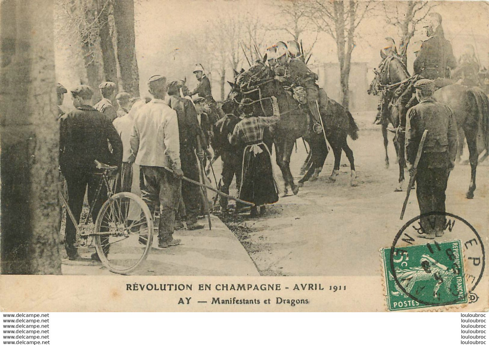 51 AY REVOLUTION EN CHAMPAGNE MANIFESTANTS ET DRAGONS - Ay En Champagne