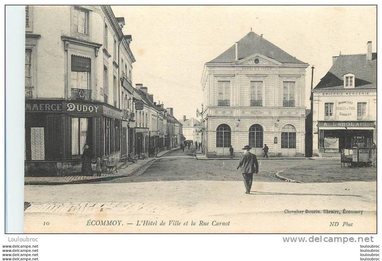 72 ECOMMOY L'HOTEL DE VILLE ET LA RUE CARNOT - Ecommoy