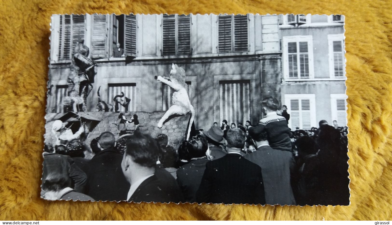 CPSM PHOTO SCENE DE CARNAVAL KODAK 1960 ? VILLE DE L EST NANCY ? ANIMATION GROSSES TETES CHAR - Photographie