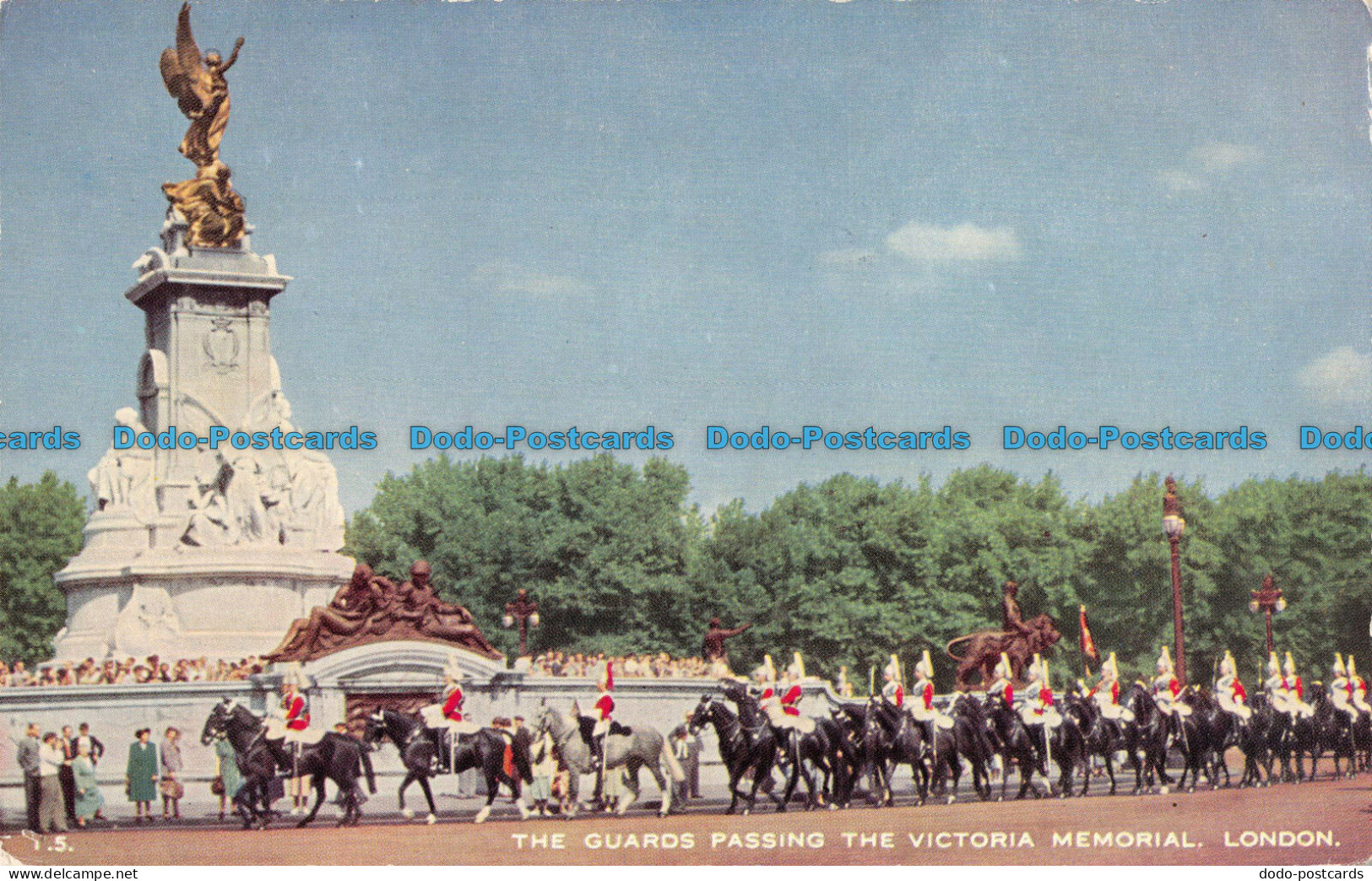 R097930 The Guards Passing The Victoria Memorial. London. Valentine. Valesque - Other & Unclassified
