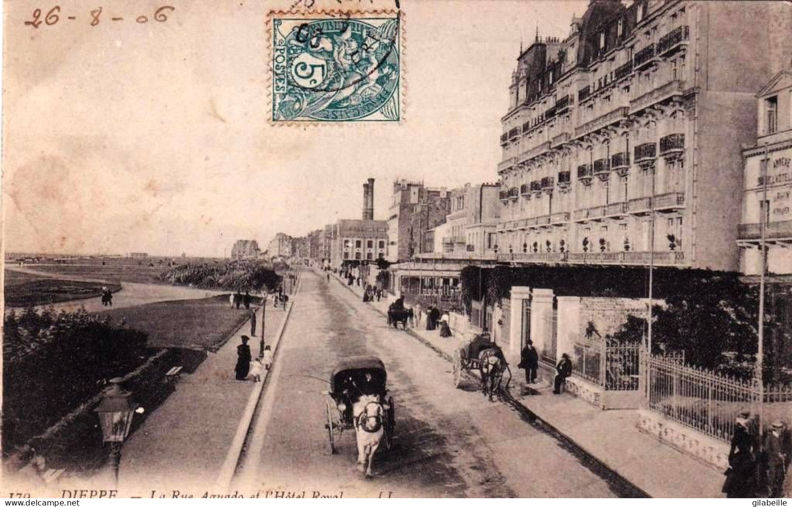76 - Seine Maritime -  DIEPPE -  La Rue Aguado Et L Hotel Royal - Dieppe