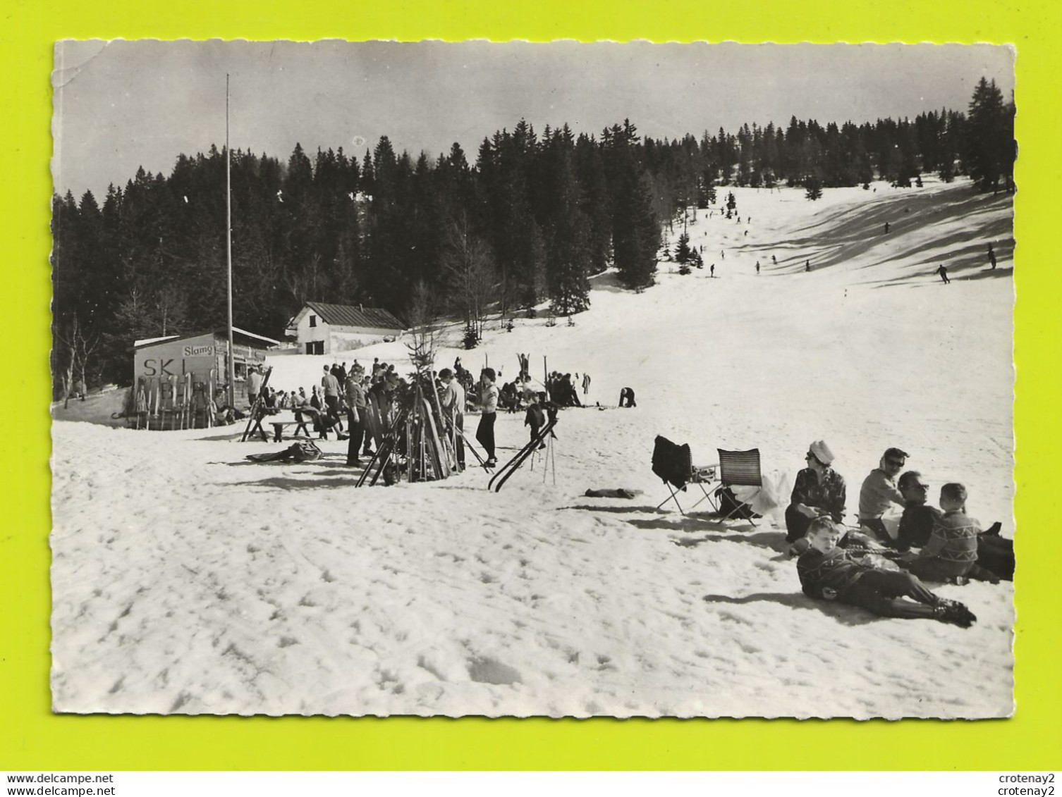 39 LES ROUSSES Vers Morez N°6 Le TABAGNOZ En 1969 SKI BAR Skis Skieurs PUB SLAMO - Morez