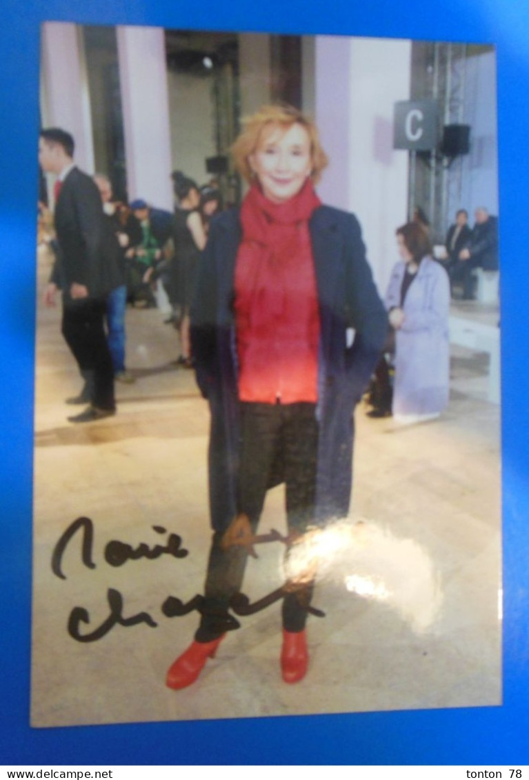 AUTOGRAPHE DE MARIE ANNE CHAZEL SUR PHOTO - Acteurs & Comédiens