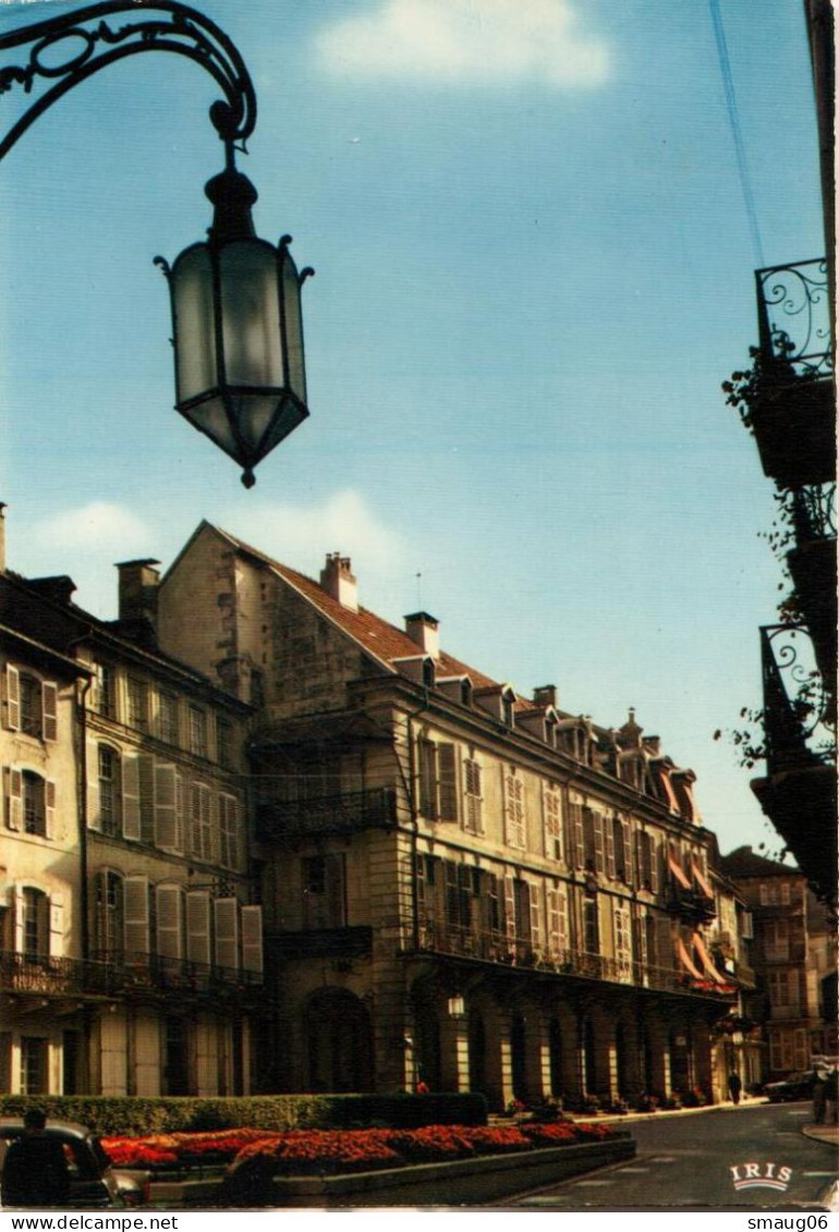 88 - PLOMBIÈRES-LES-BAINS - PLACE DU BAIN ROMAIN - Plombieres Les Bains