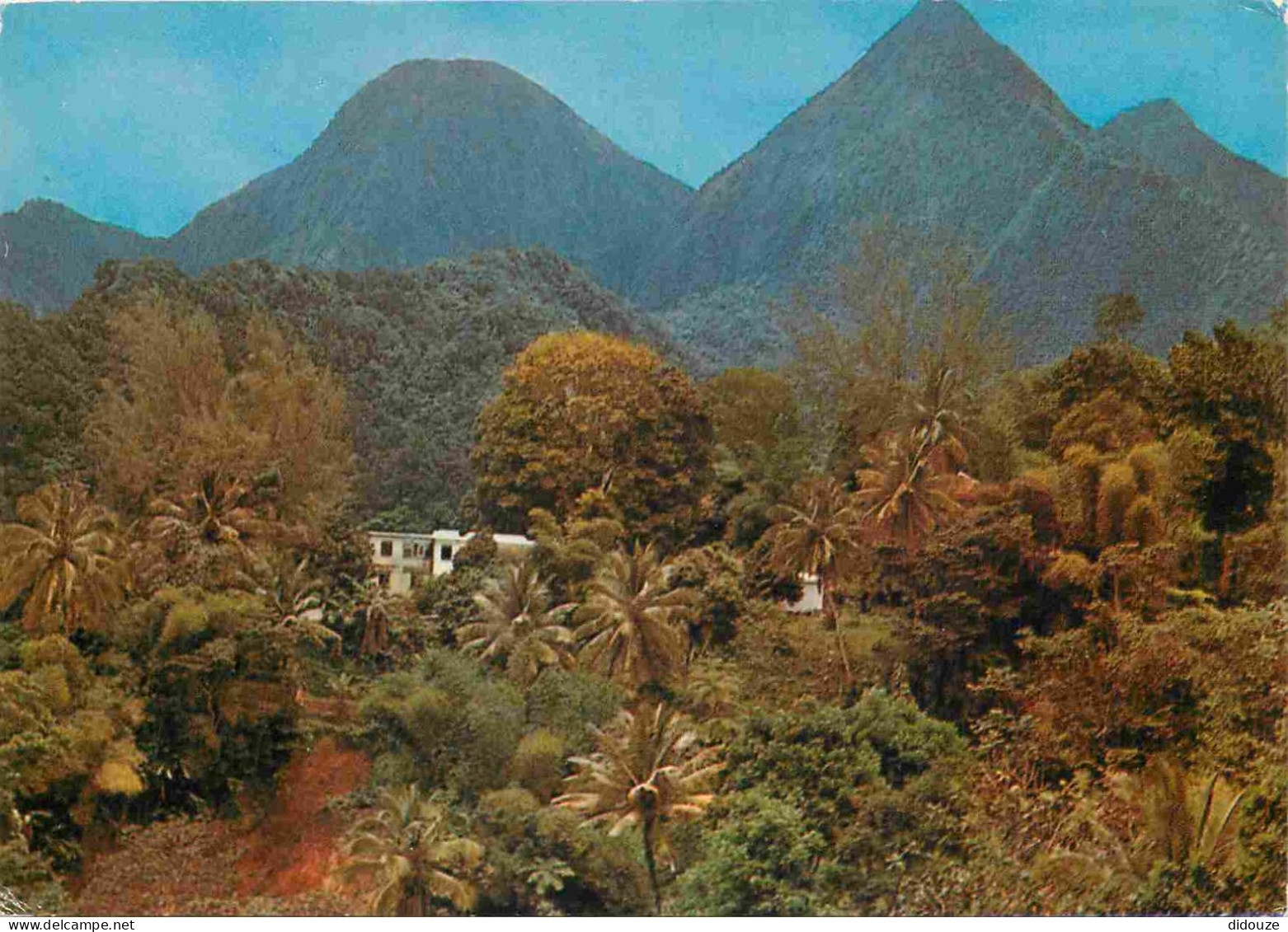 Martinique - Le Carbet - Les Pitons Du Carbet - CPM - Voir Scans Recto-Verso - Autres & Non Classés