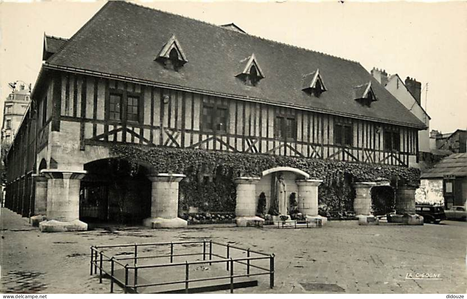 76 - Rouen - Place Du Vieux Marché - Monument De Jeanne D'Arc - CPM - Voir Scans Recto-Verso - Rouen