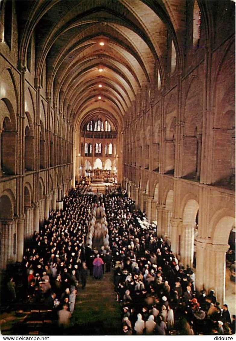 51 - Reims - Intérieur De La Basilique Saint Rémi - CPM - Carte Neuve - Voir Scans Recto-Verso - Reims