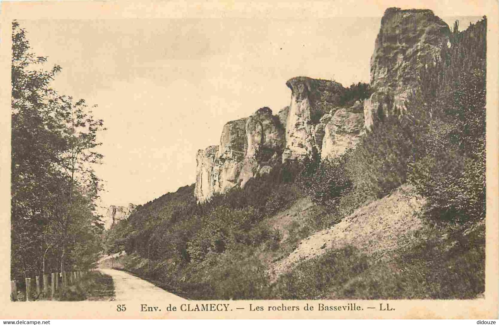 58 - Clamecy - Les Rochers De Basseville - CPA - Voir Scans Recto-Verso - Clamecy