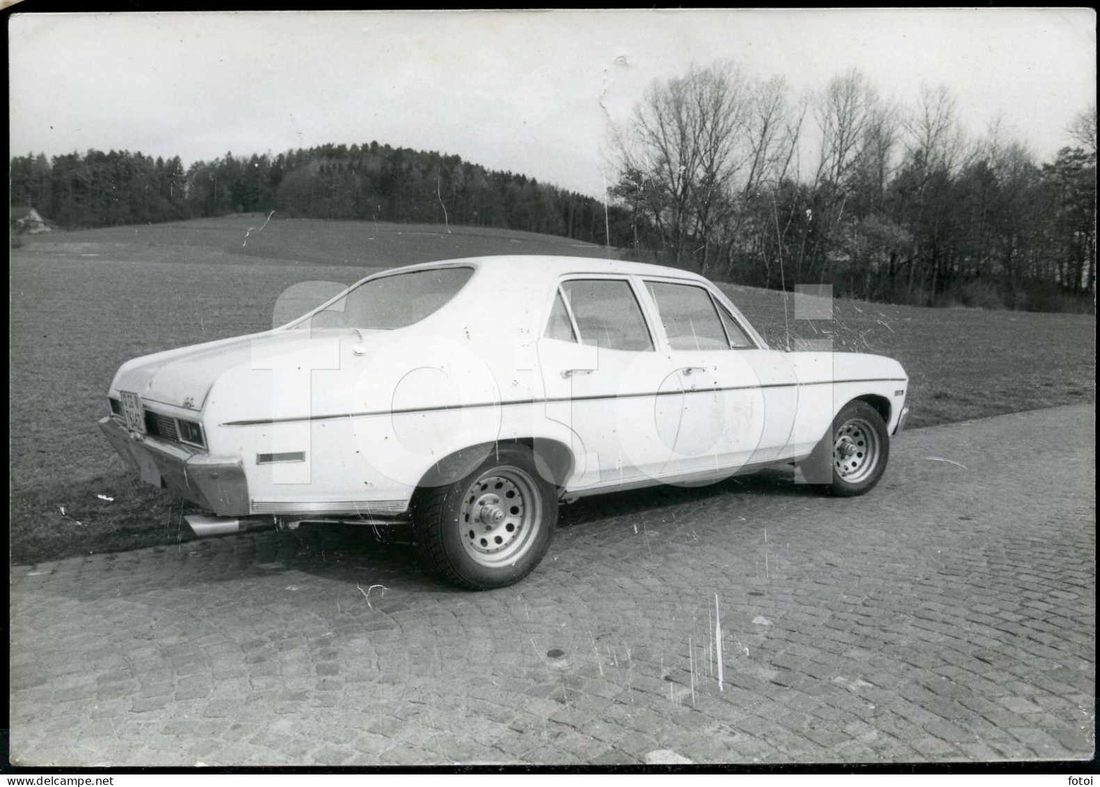 1969 ORIGINAL AMATEUR PHOTO FOTO CHEVROLET NOVA CAR SUISSE PLATE AT588 - Cars