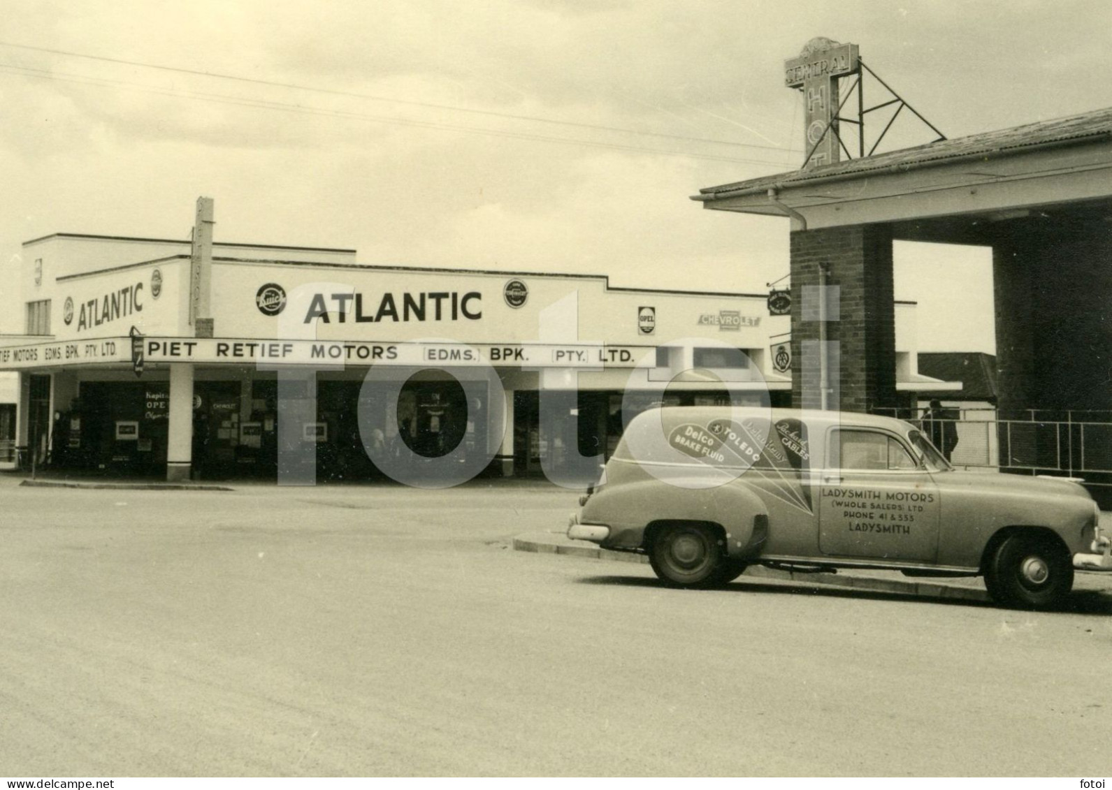 1954 REAL AMATEUR PHOTO FOTO PIET RETIEF CAR SERVICE CHEVROLET PARTS CHEVY VAN HOTEL SOUTH AFRICA  AFRIQUE AT442 - Afrique