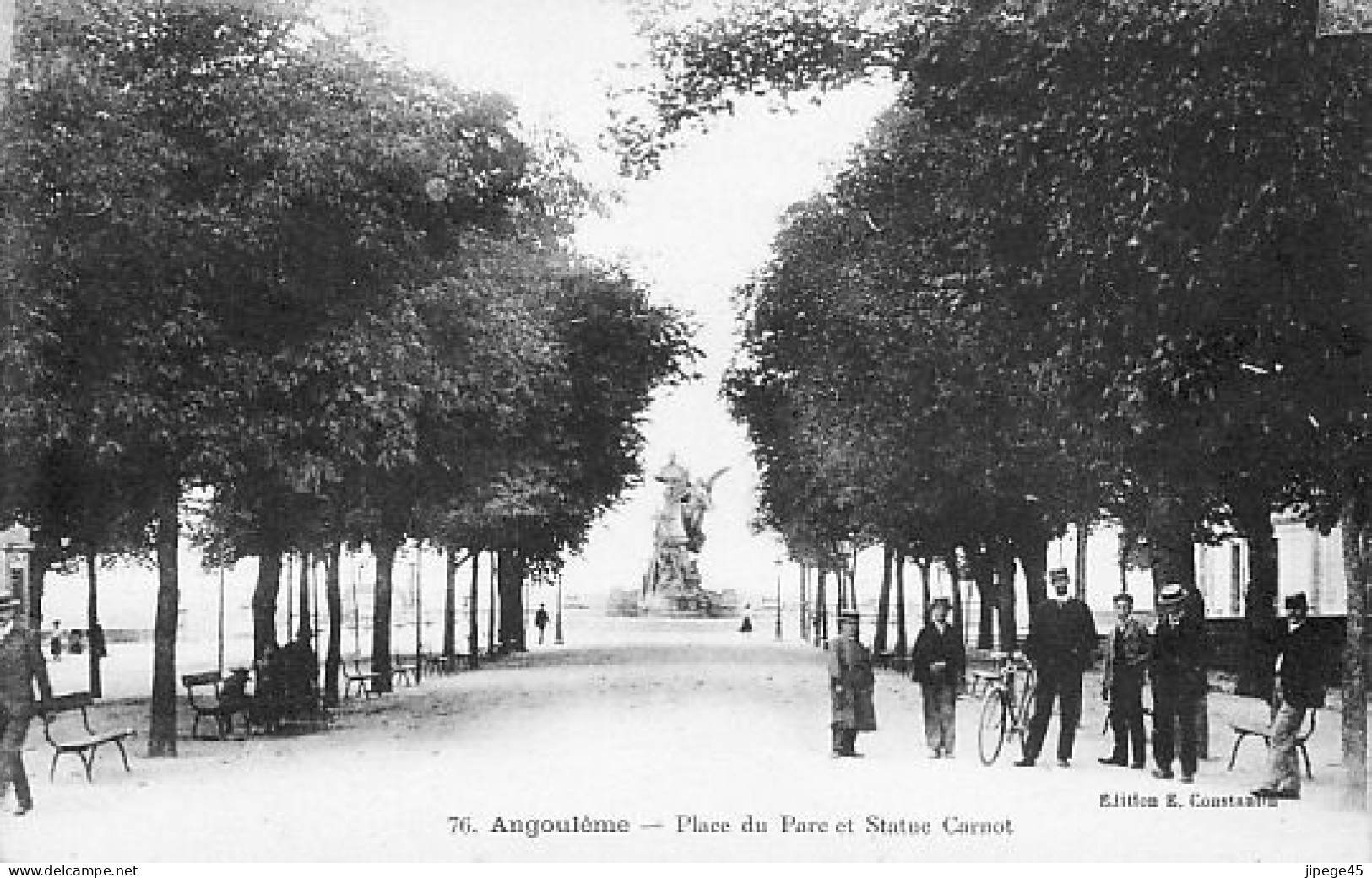 CPA - ANGOULEME Place Du Parc Et Statue Carnot - Angouleme