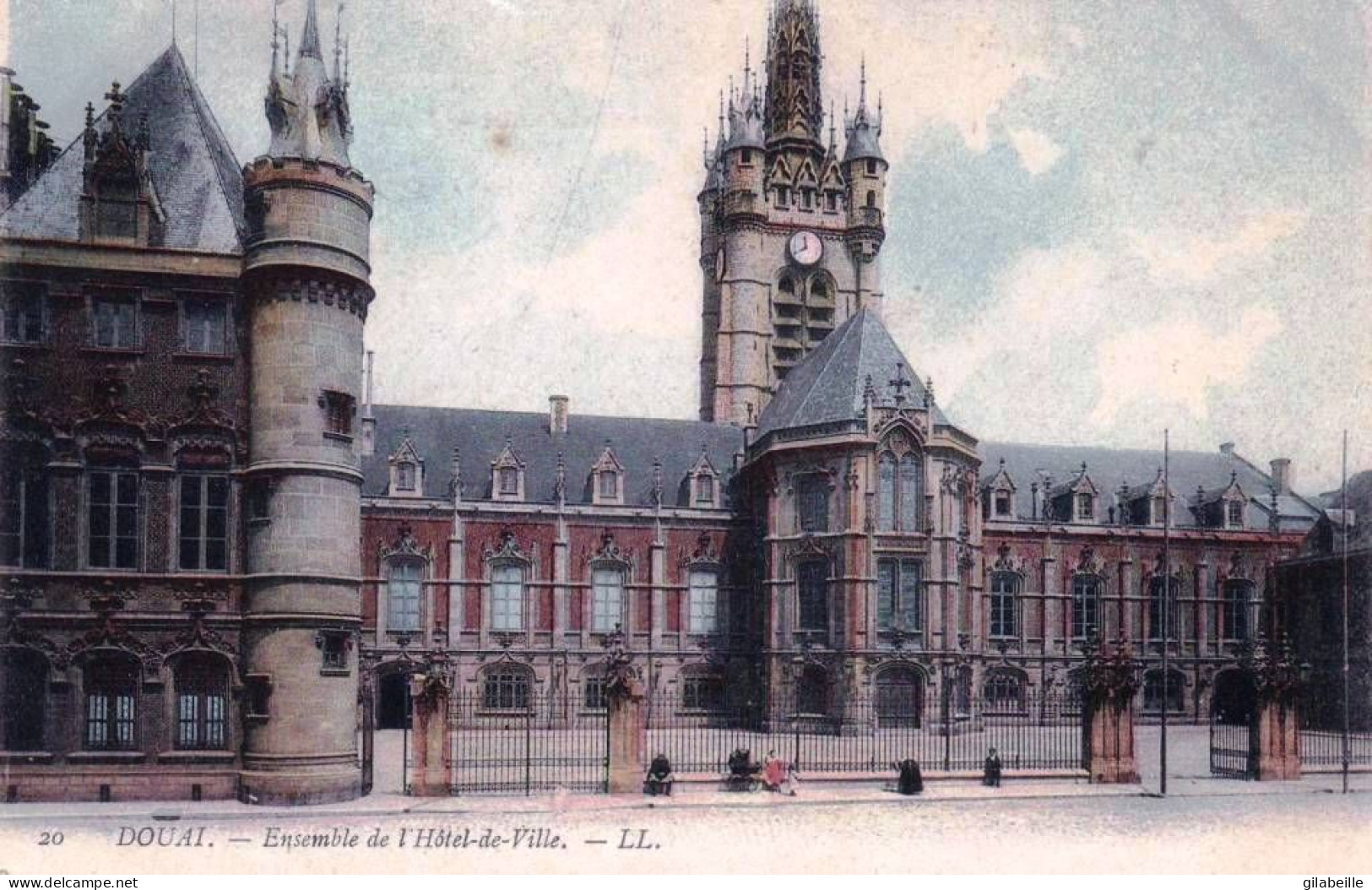 59 - Nord -  DOUAI -  Ensemble De L Hotel De Ville - Douai