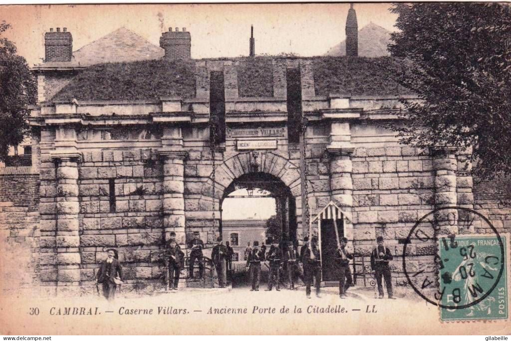 59 - Nord -  CAMBRAI -  Caserne Villars - Ancienne Porte De La Citadelle - Cambrai