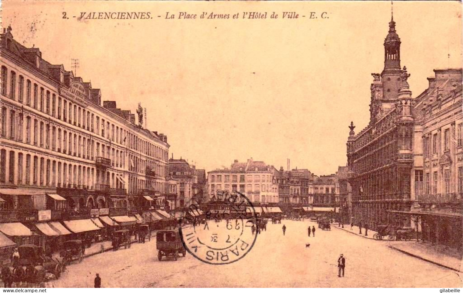 59 - Nord -   VALENCIENNES  - La Place D Armes Et L Hotel De Ville - Valenciennes