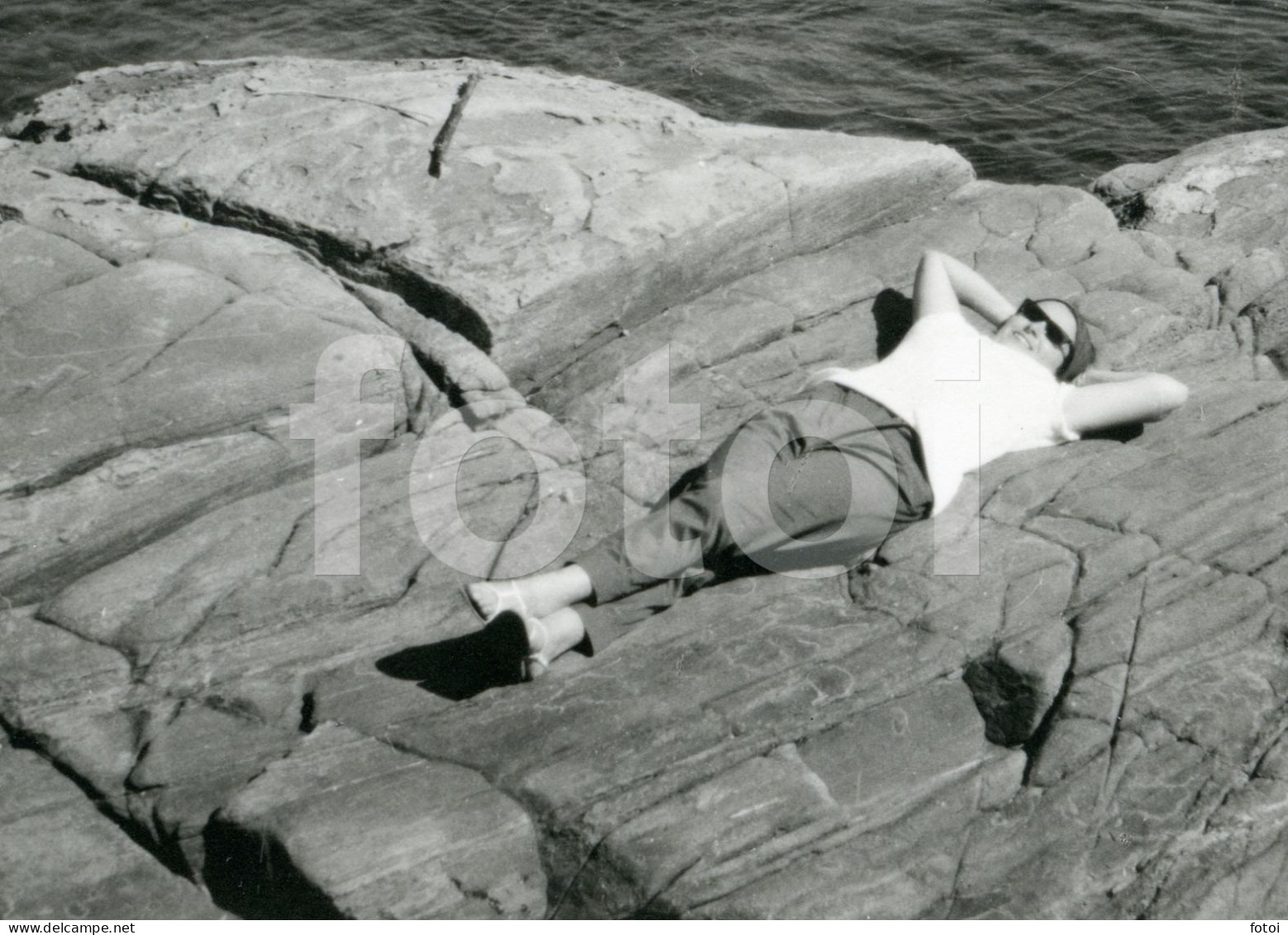 70s ALWAYS THE SUN WOMAN FEMME BEACH PLAGE HOLIDAYS PORTUGAL AT163 - Anonymous Persons