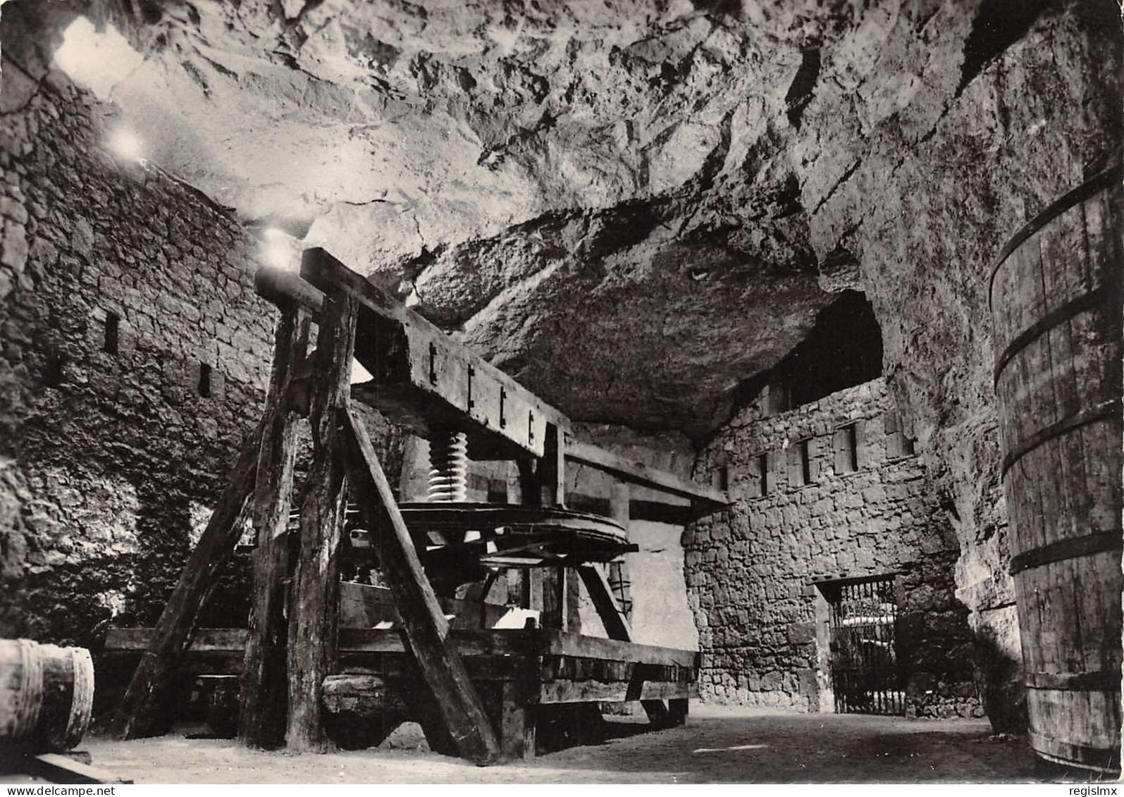 37-BOURGUEIL-CAVE-N°343-B/0211 - Sonstige & Ohne Zuordnung