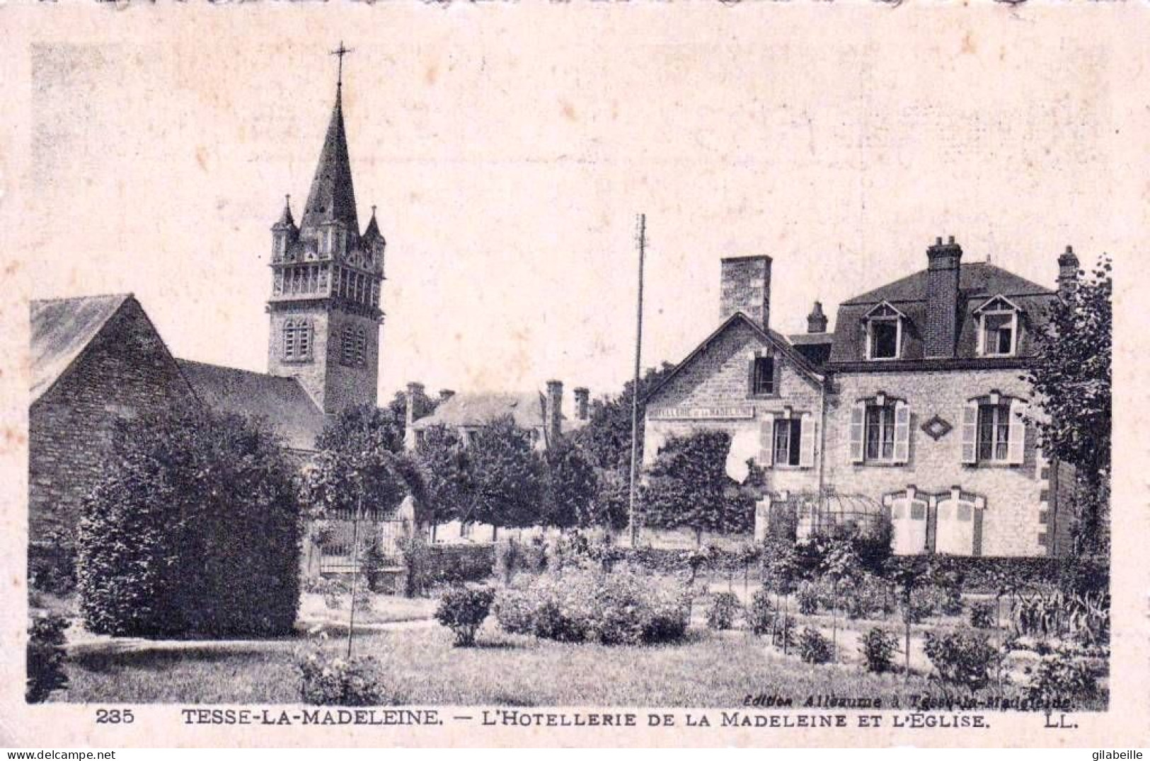 61 - Orne -  TESSE La MADELEINE ( Bagnoles De L Orne )  -  Hotellerie De La Madeleine Et L église - Bagnoles De L'Orne